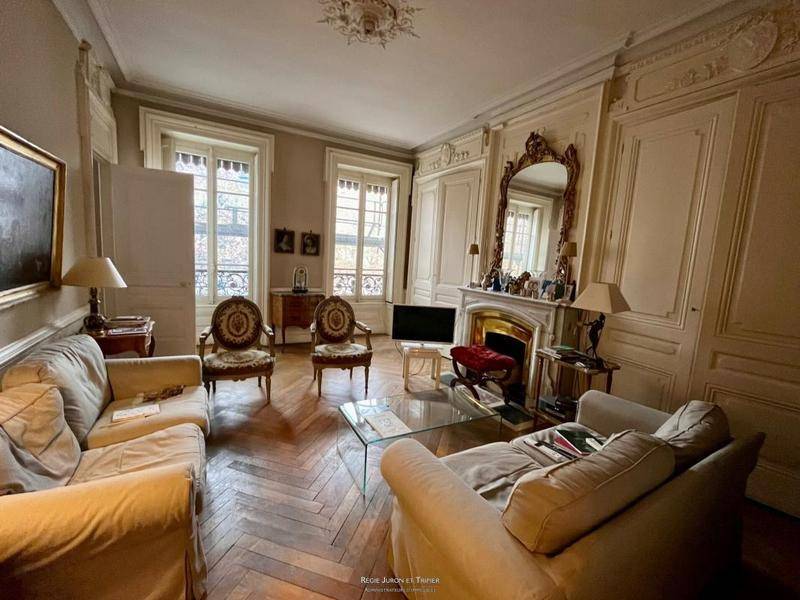 Image de l'annonce Foch - Appartement traversant de 122m² en…