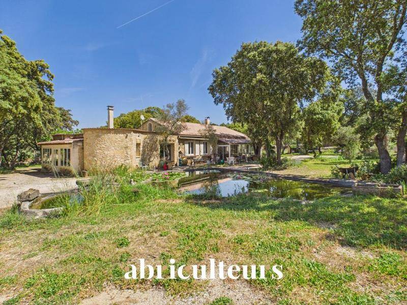 Image de l'annonce Maison en pierre de 254 m² en…