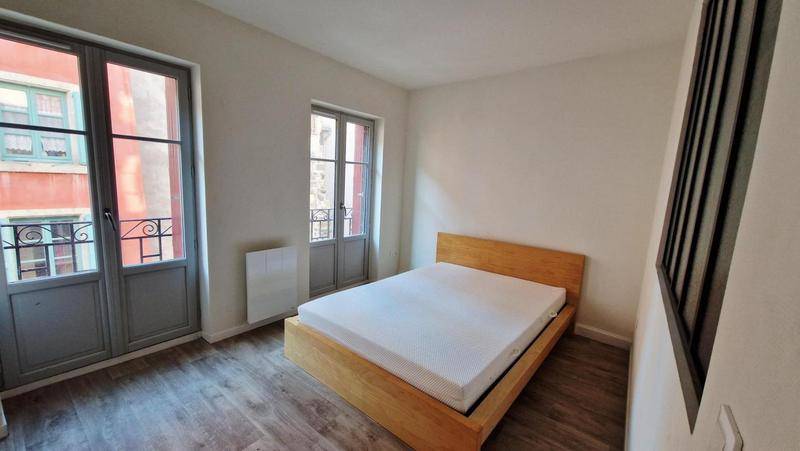 Image de l'annonce T2 APPARTEMENT MOBILIER MIS A DISPOSITION