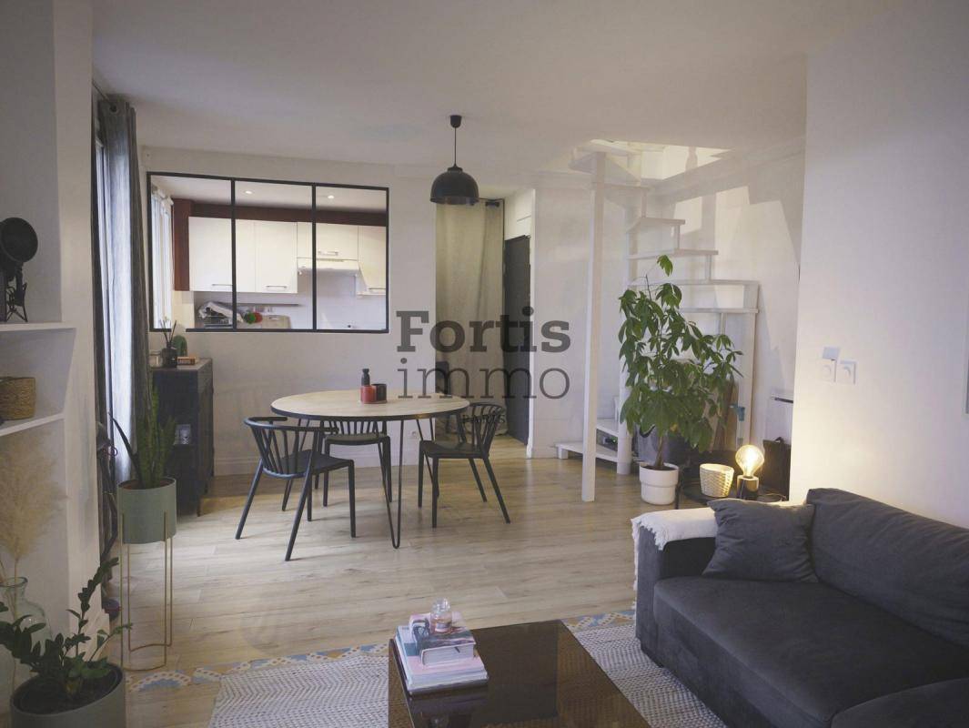 Image de l'annonce Pantin - Appartement T2, dernier étage, entièrement…