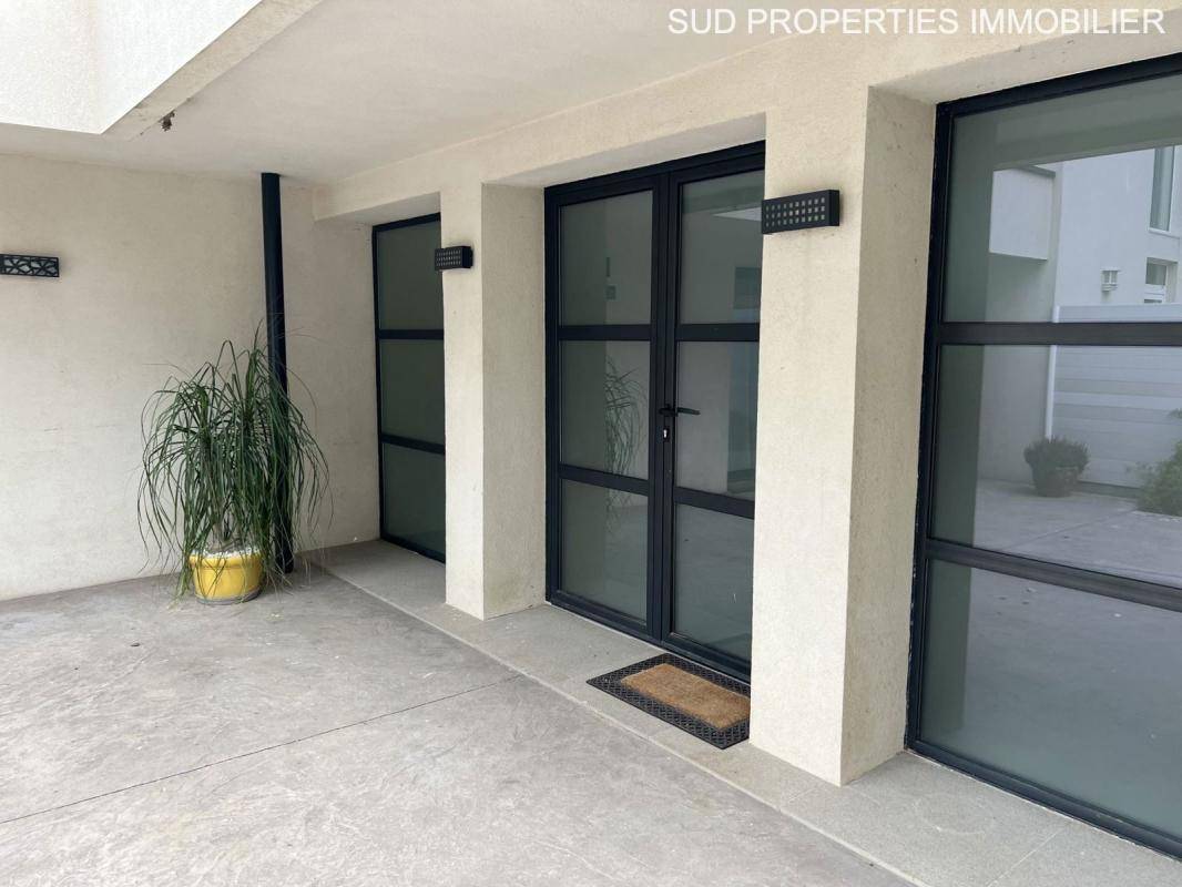 Image de l'annonce AUX PORTES DE TORREILLES - VILLA CONTEMPORAINE…