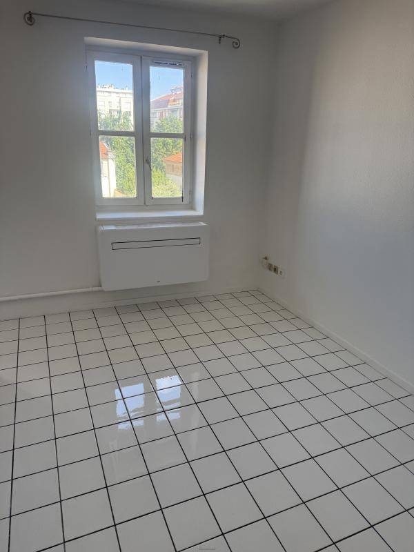Image de l'annonce F1 - 20.89 m² - Rue Saint…
