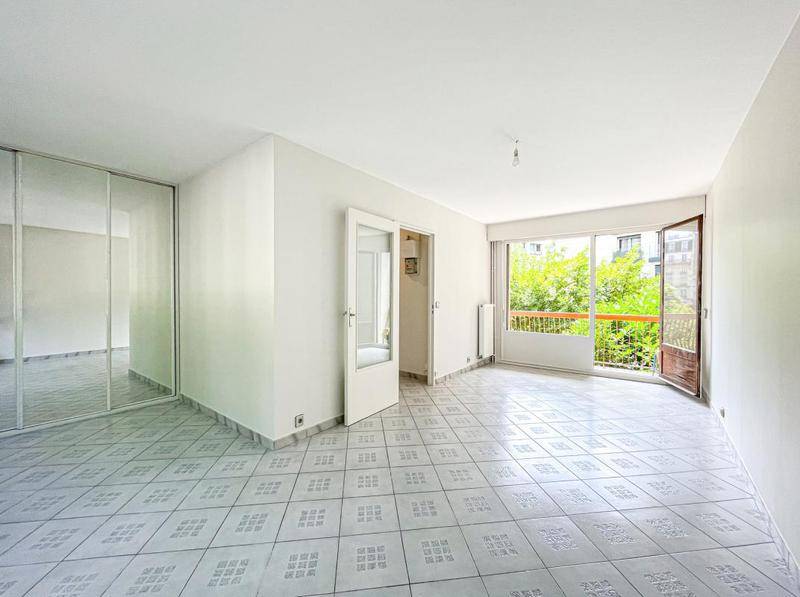 Image de l'annonce PARIS 18 – STUDIO TRANSFORMABLE EN 2…