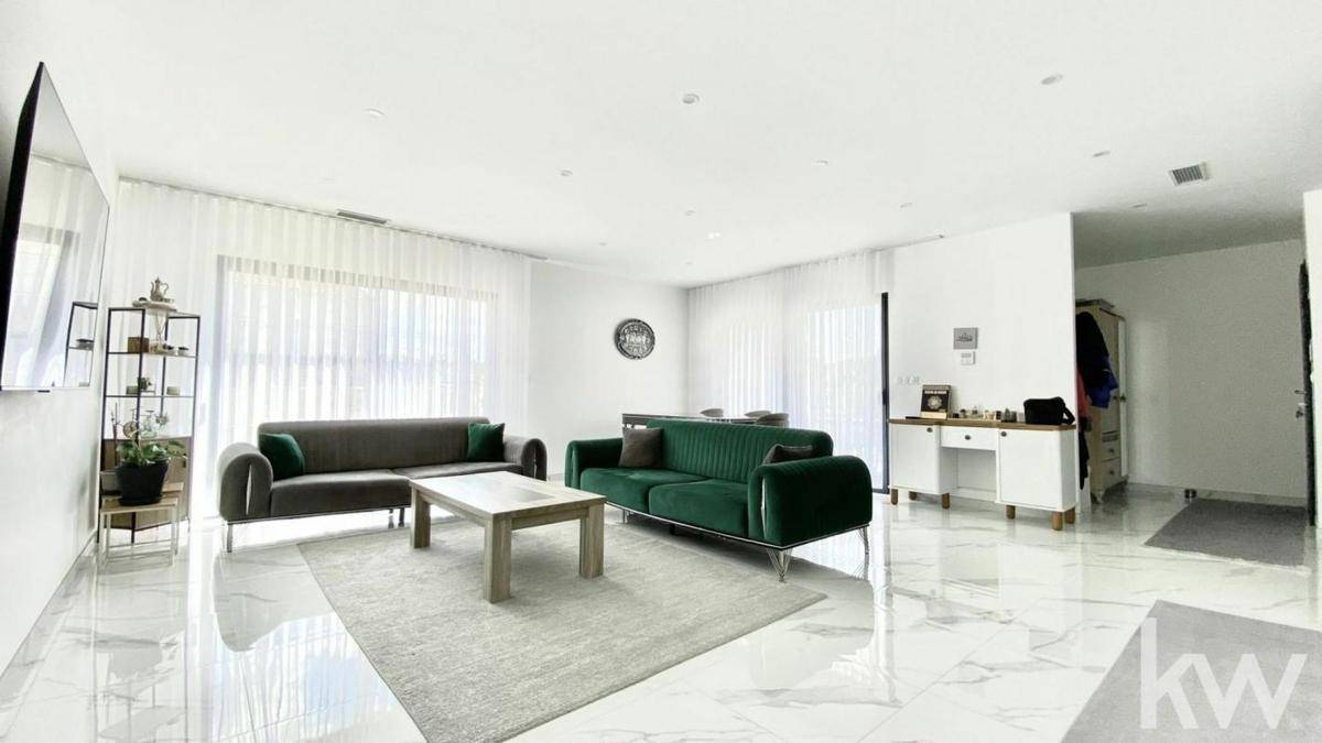 Image de l'annonce CORNEILHAN : maison de 5 pièces (130…