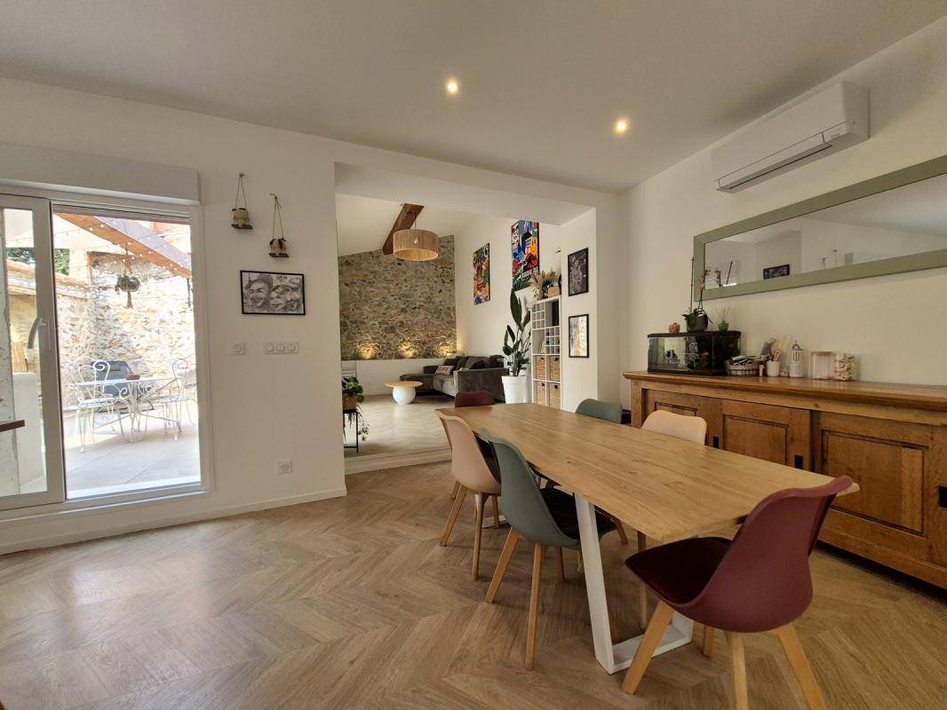 Image de l'annonce Maison de village rénovée avec style, terrasse…