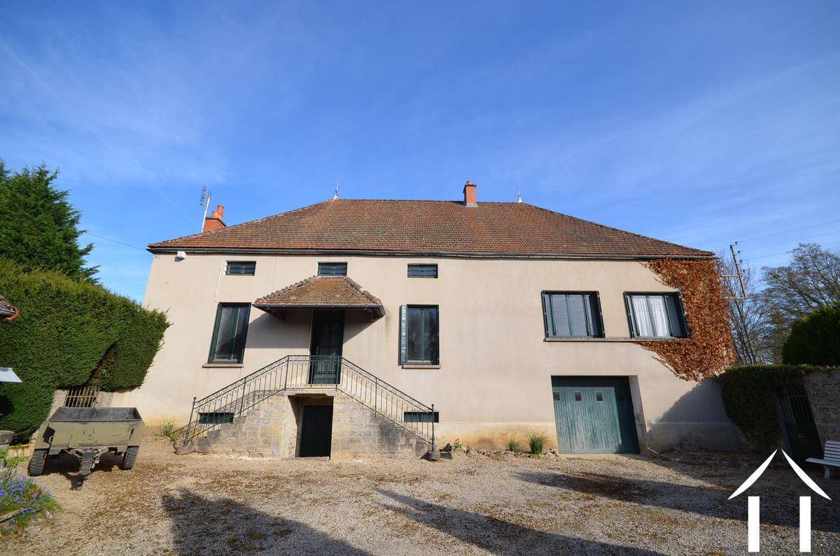 Image de l'annonce Grande maison à aménager avec caves près…