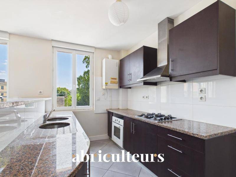 Image de l'annonce Appartement hyper lumineux en vente à Bordeaux…