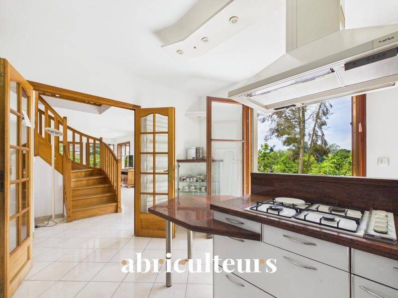 Image de l'annonce Maison - 180 m² - 7 pièces…