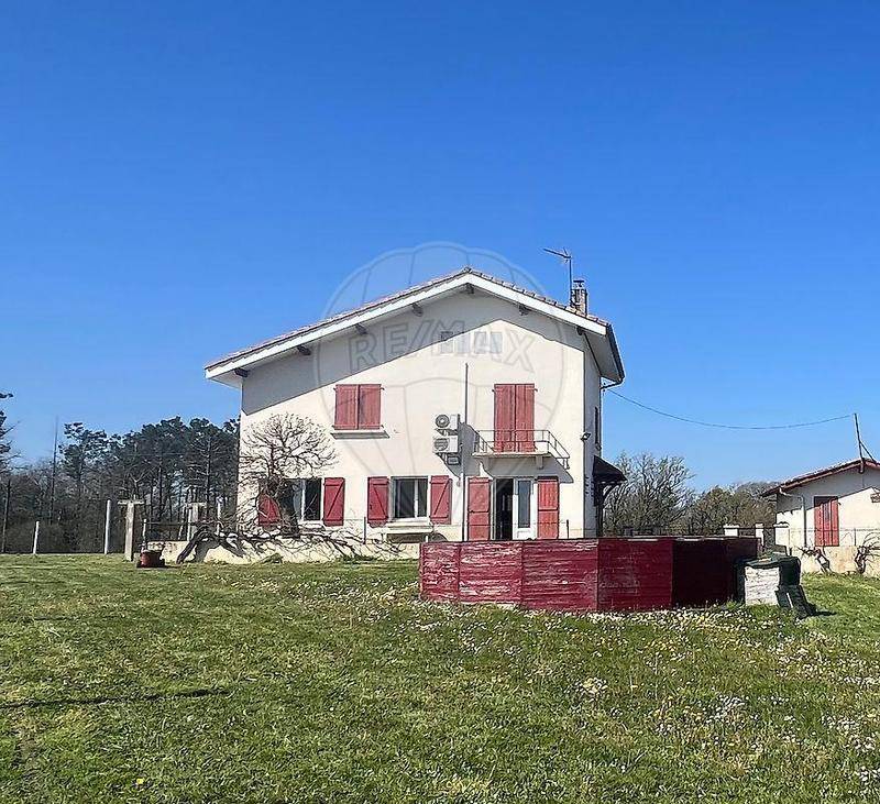 Image de l'annonce Maison 6 chambre(s) à vendre