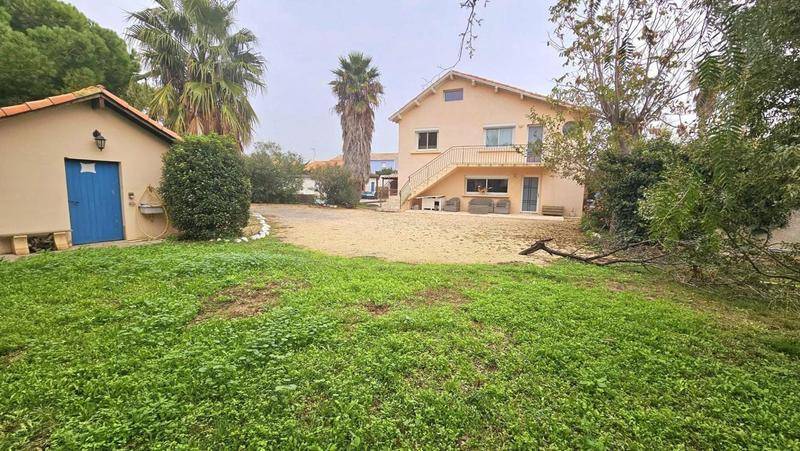Image de l'annonce Frontignan Centre, maison T5 de 206m² sur…