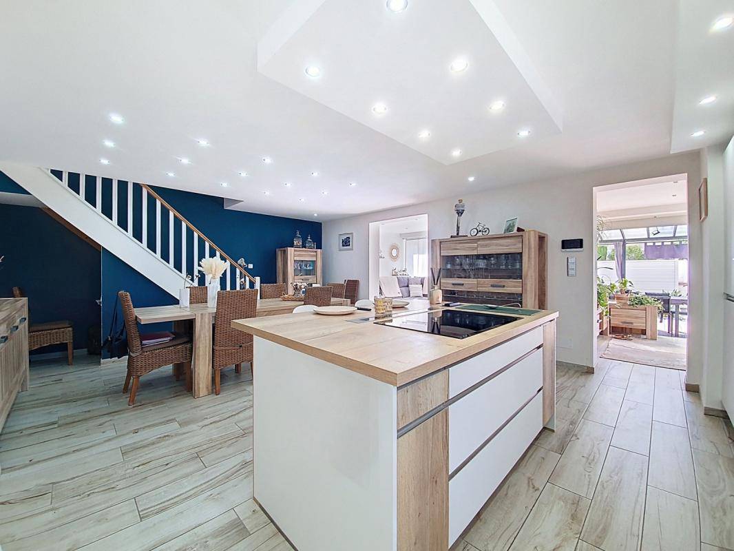 Image de l'annonce Belle villa 4 faces entièrement rénovée en…