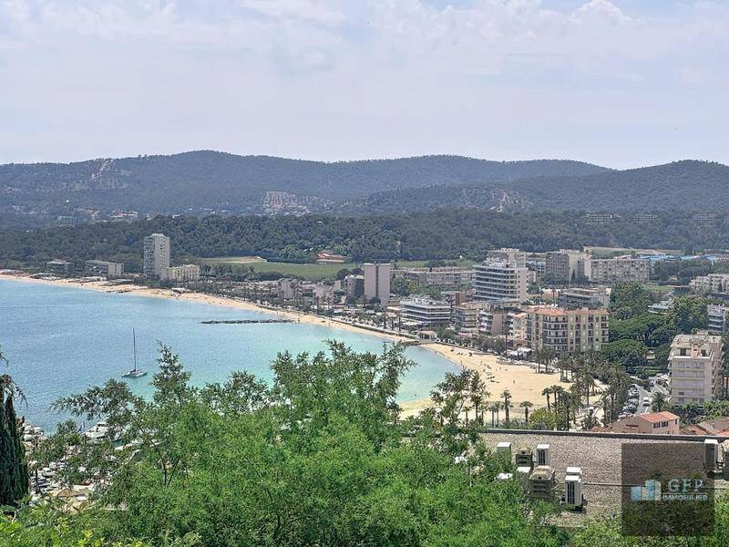 Image de l'annonce LE LAVANDOU – APPARTEMENT 4 PIÈCES ENTIÈREMENT…