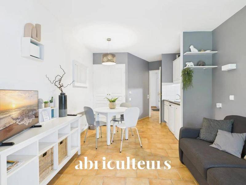 Image de l'annonce Paisible - Studio Vue Piscine - 28m²…