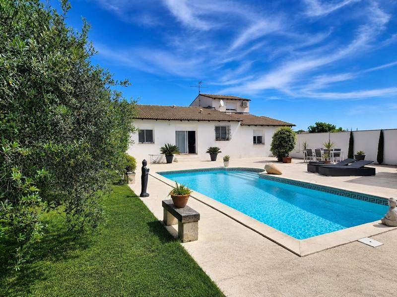 Image de l'annonce Villa 4 chambres piscine sur 2900 m²…