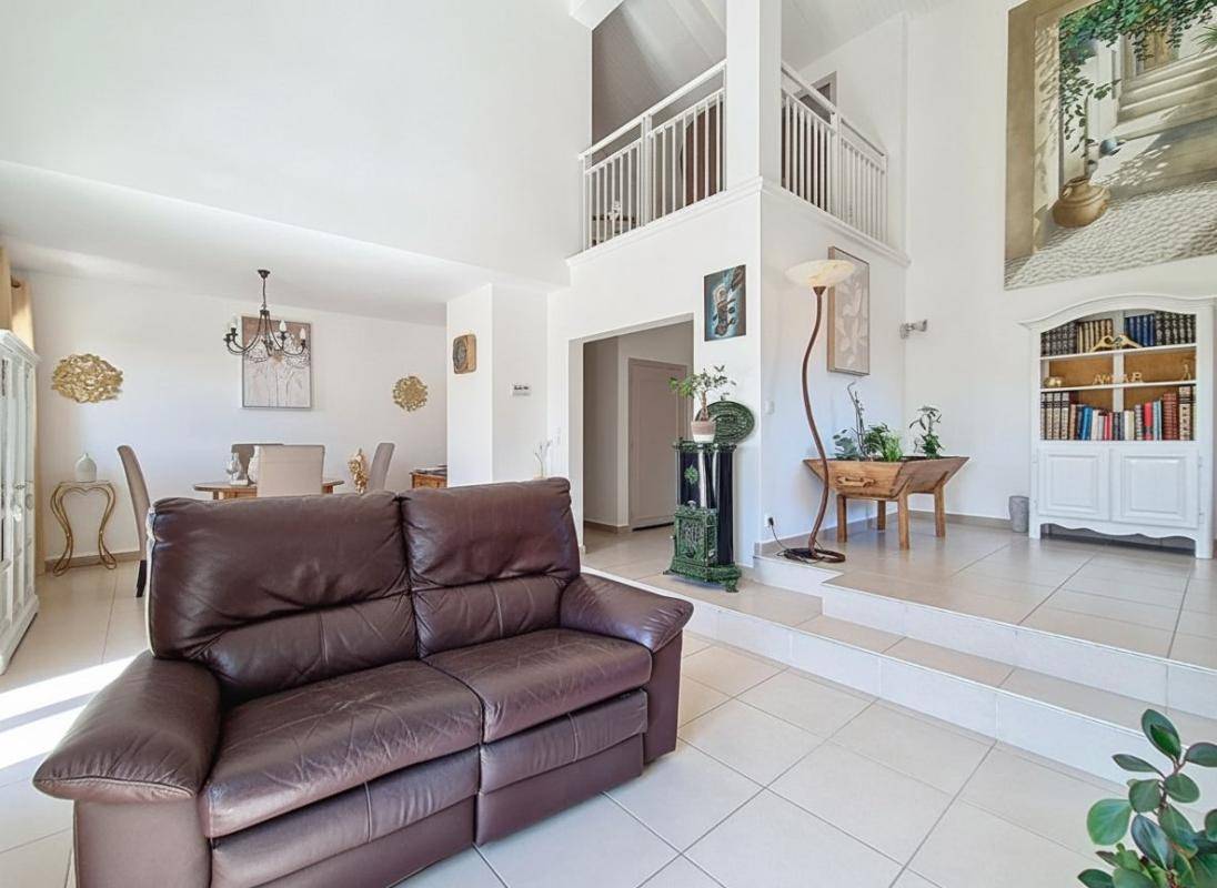 Image de l'annonce MAISON FAMILIALE AVEC 2 DEPENDANCES