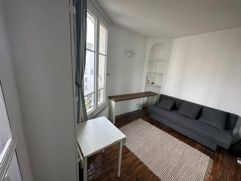 Image de l'annonce Studio lumineux rue Fondary avec vue Tour…