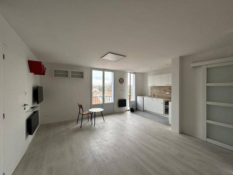 Image de l'annonce Minimes 2p en dernier étage avec balcon…