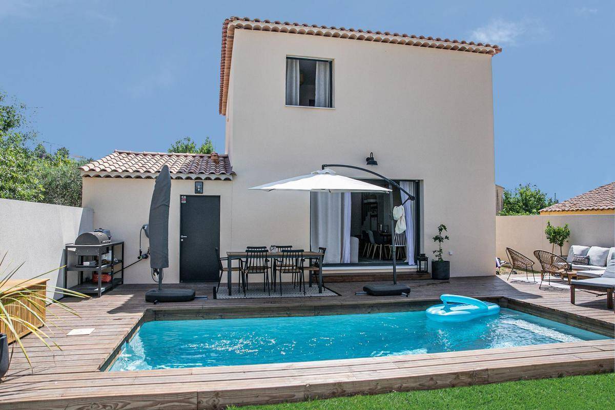 Programme terrain + maison à Velaux en Bouches-du-Rhône (13) de 520 m² à vendre au prix de 578000€ - 1