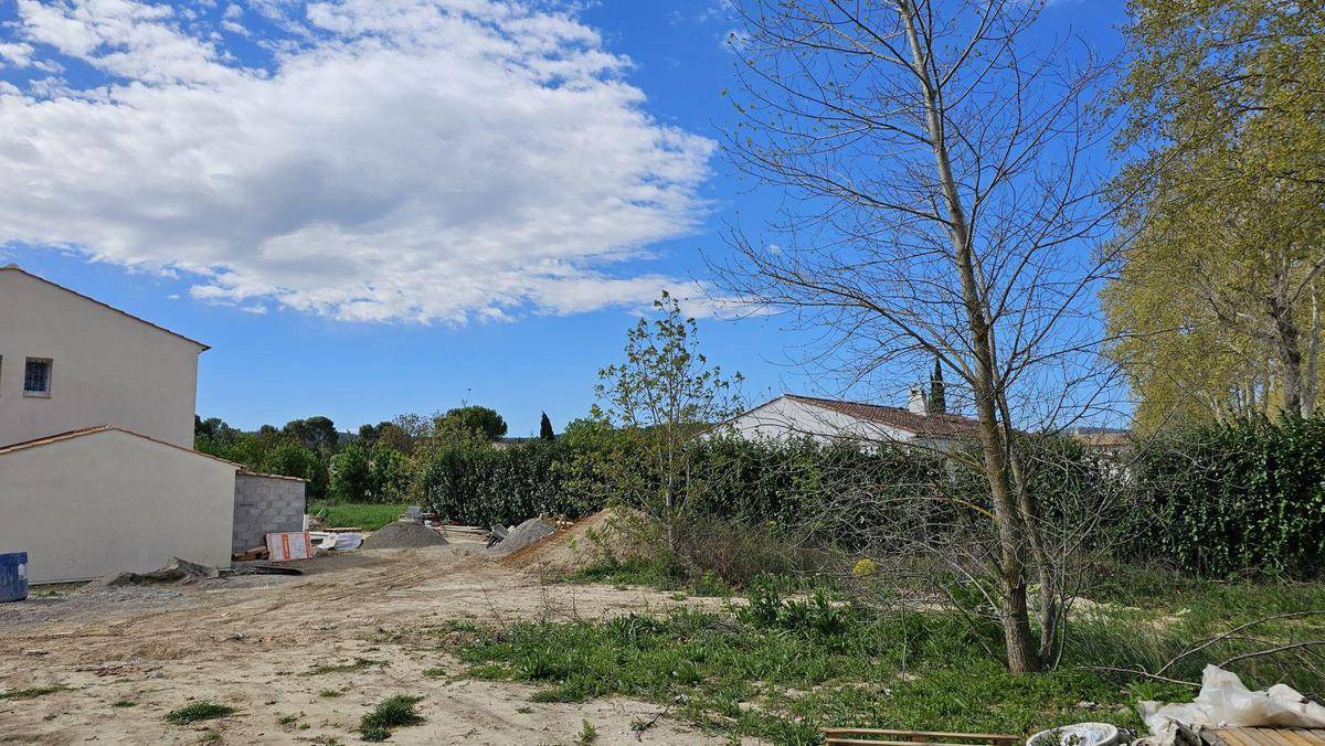 Terrain seul à Peyrolles-en-Provence en Bouches-du-Rhône (13) de 470 m² à vendre au prix de 180000€ - 2