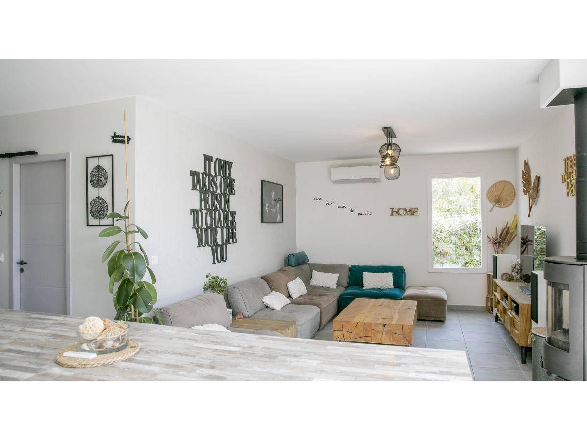 Programme terrain + maison à Peyrolles-en-Provence en Bouches-du-Rhône (13) de 388 m² à vendre au prix de 446000€ - 4
