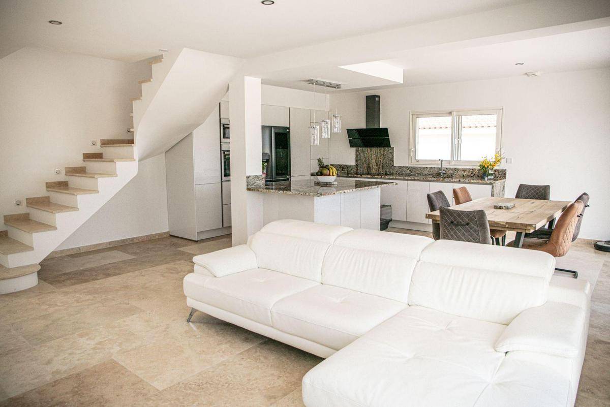 Programme terrain + maison à L'Isle-sur-la-Sorgue en Vaucluse (84) de 858 m² à vendre au prix de 585000€ - 3