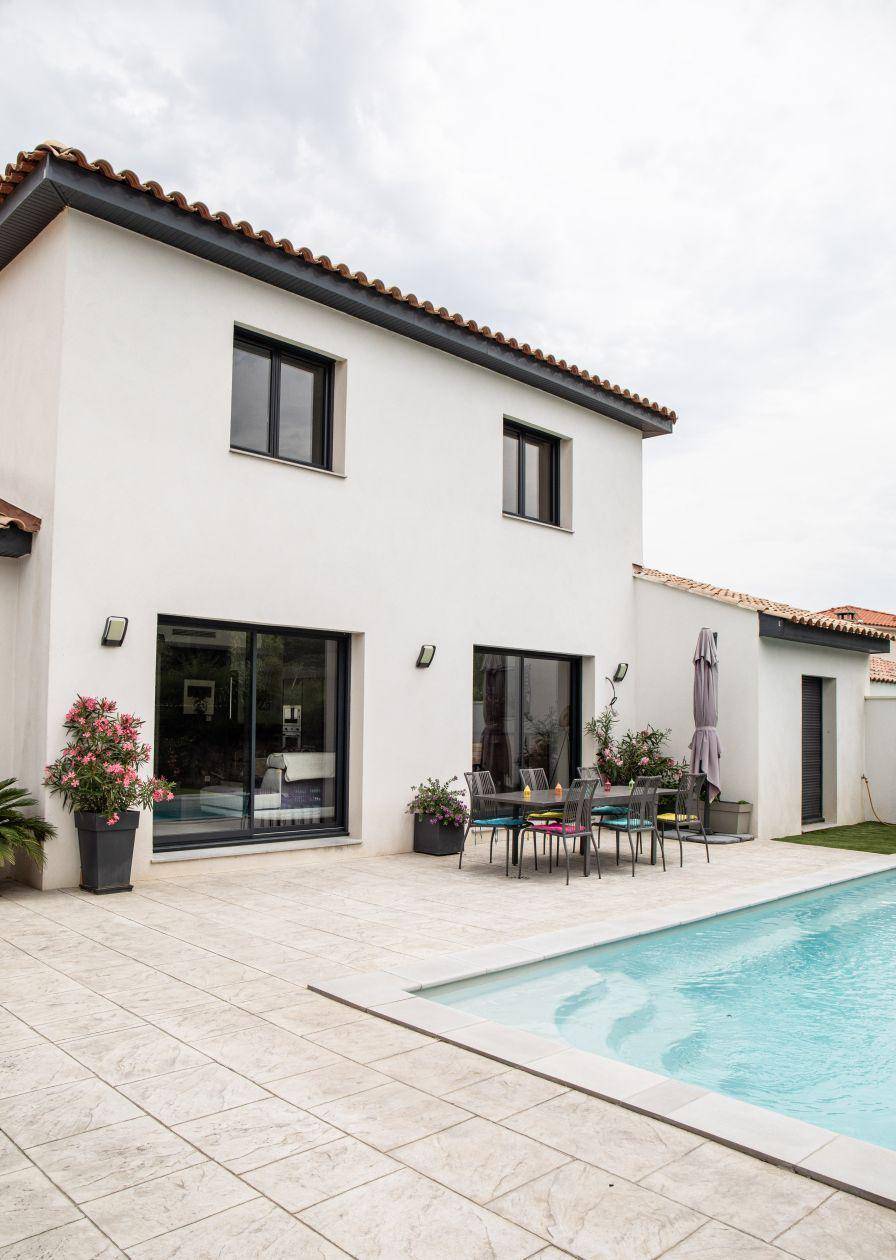 Programme terrain + maison à Peyrolles-en-Provence en Bouches-du-Rhône (13) de 388 m² à vendre au prix de 455000€ - 3