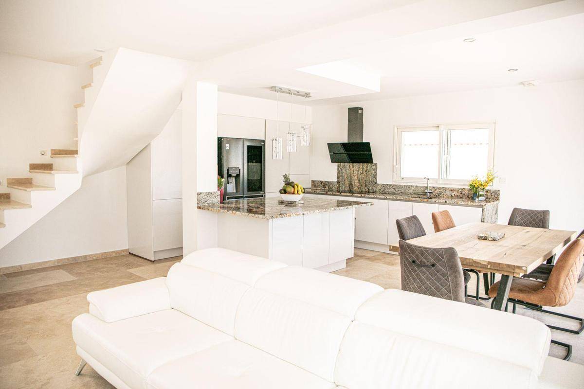 Programme terrain + maison à L'Isle-sur-la-Sorgue en Vaucluse (84) de 858 m² à vendre au prix de 585000€ - 4