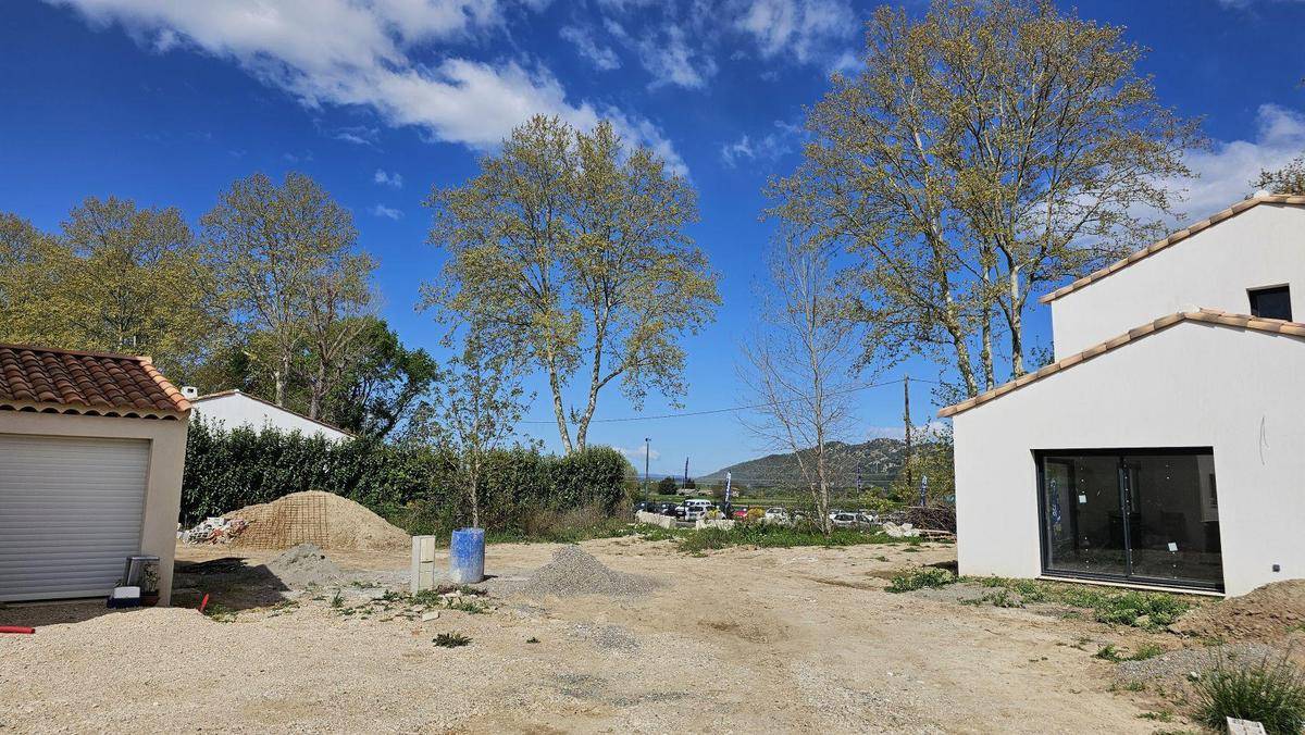 Terrain seul à Peyrolles-en-Provence en Bouches-du-Rhône (13) de 470 m² à vendre au prix de 180000€ - 1