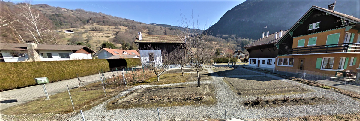 Terrain seul à Cluses en Haute-Savoie (74) de 900 m² à vendre au prix de 279000€ - 1