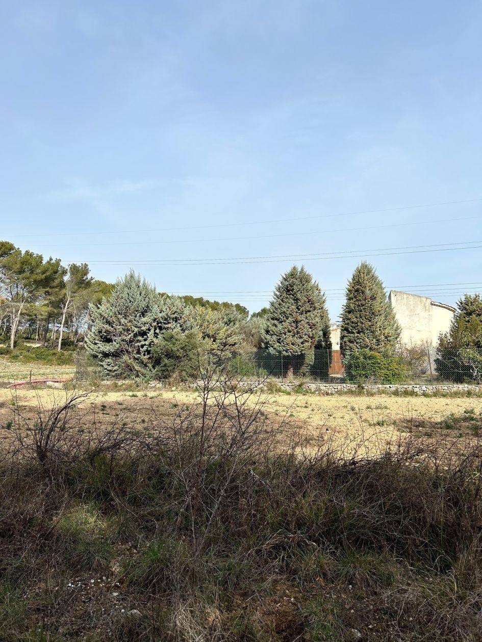 Terrain seul à Ventabren en Bouches-du-Rhône (13) de 2950 m² à vendre au prix de 420000€ - 2