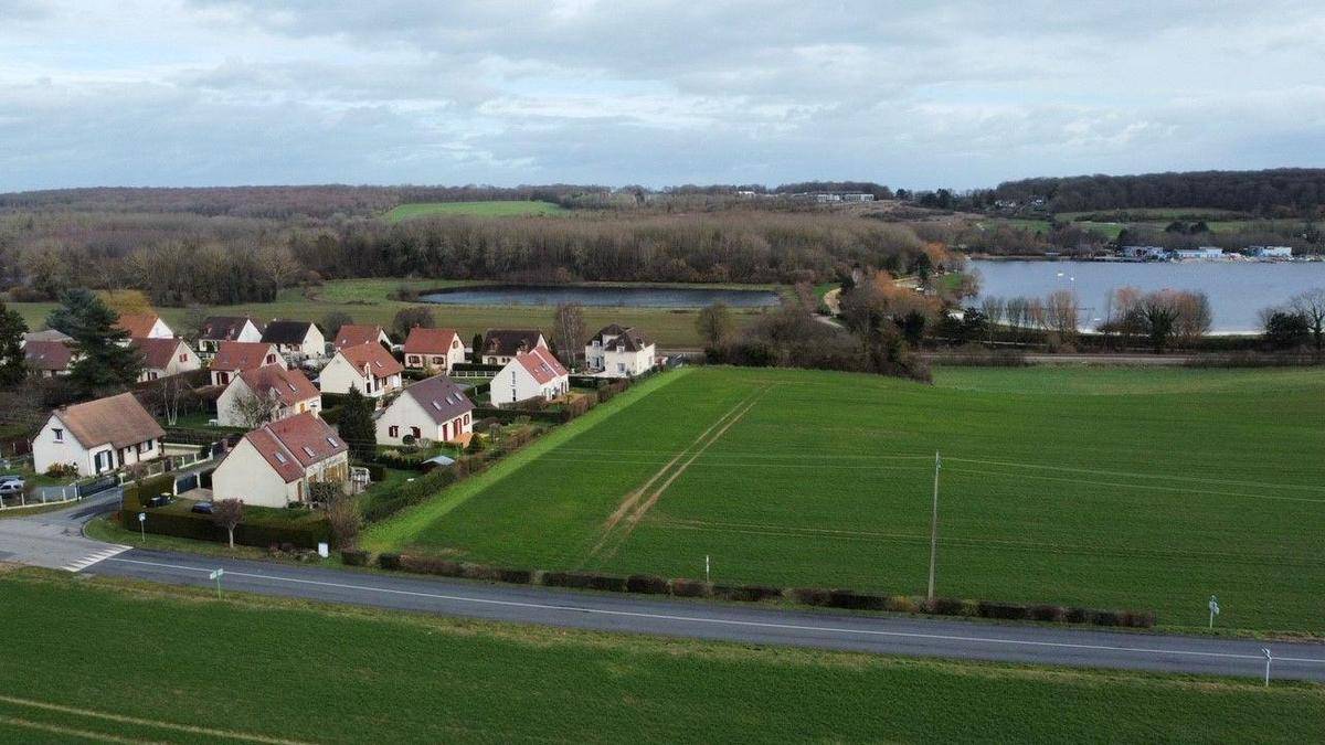Terrain seul à Fouquenies en Oise (60) de 612 m² à vendre au prix de 82900€ - 1