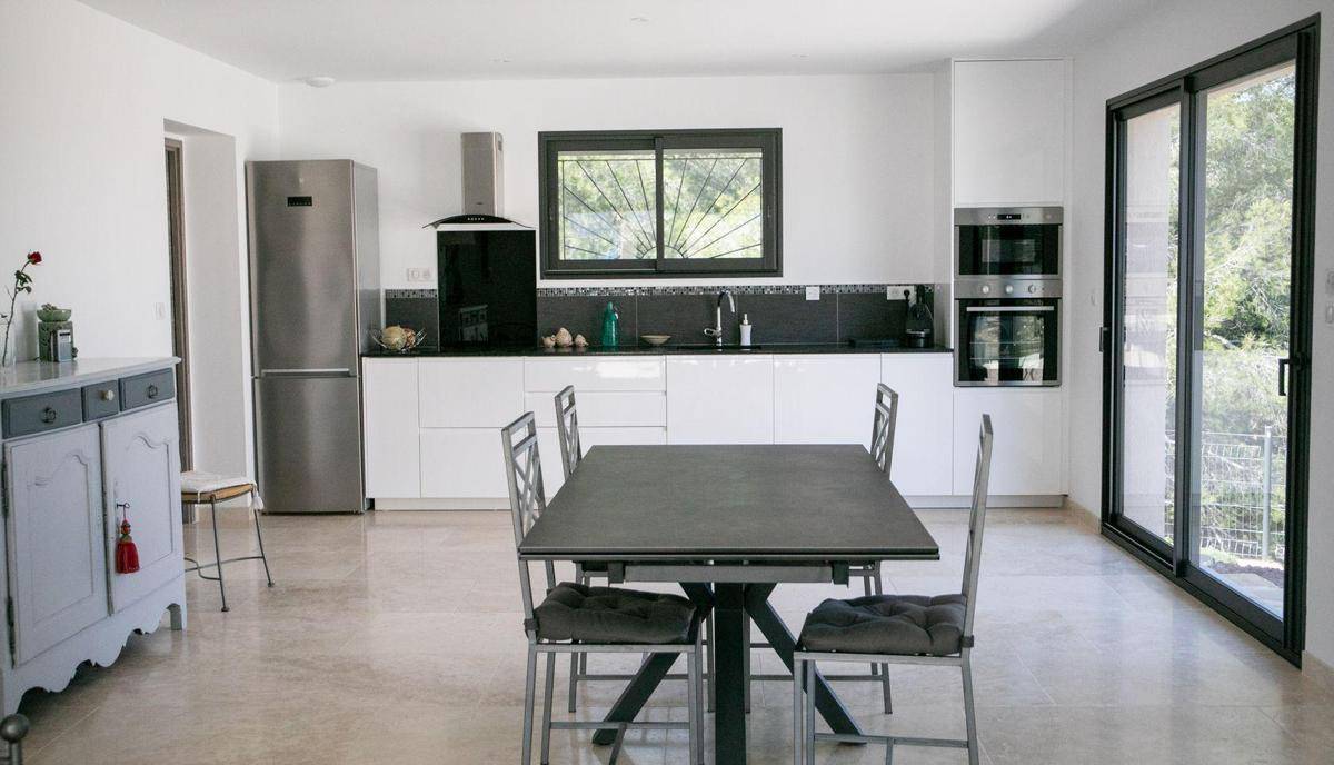 Programme terrain + maison à Entraigues-sur-la-Sorgue en Vaucluse (84) de 317 m² à vendre au prix de 331000€ - 4